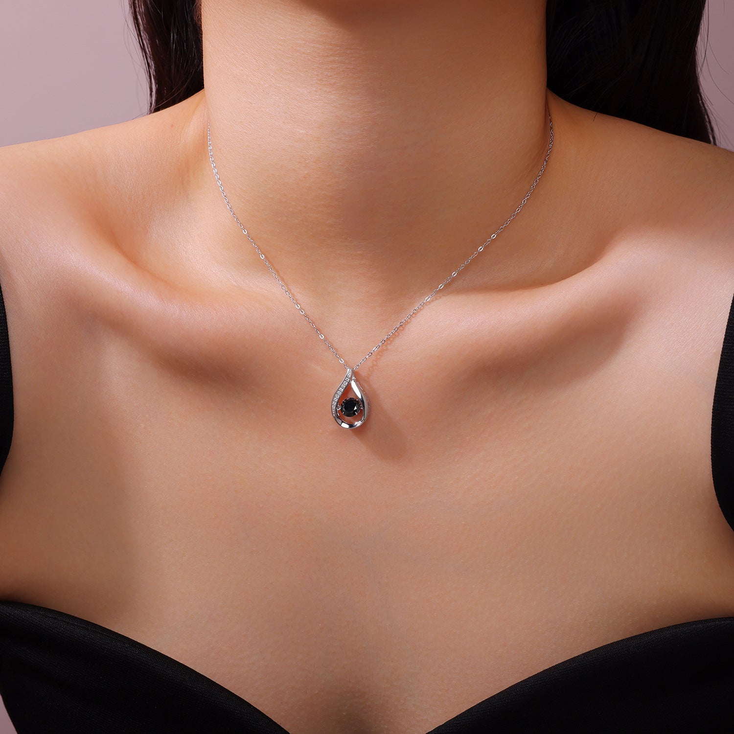S925 Silver Women’s 1Ct Black Moissanite Dynamic Teardrop Necklace Light Luxury Collarbone Chain