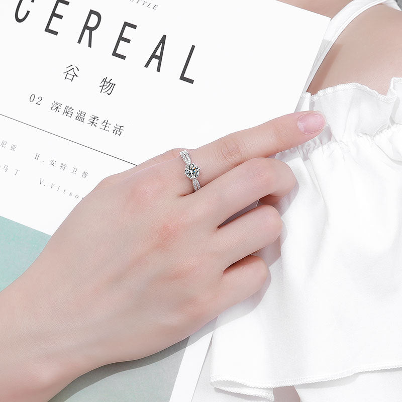 Moissanite Starlight Queen Ring1Carat s925Silver wedding ring for women available for order18k Golden Live Streaming Influencer